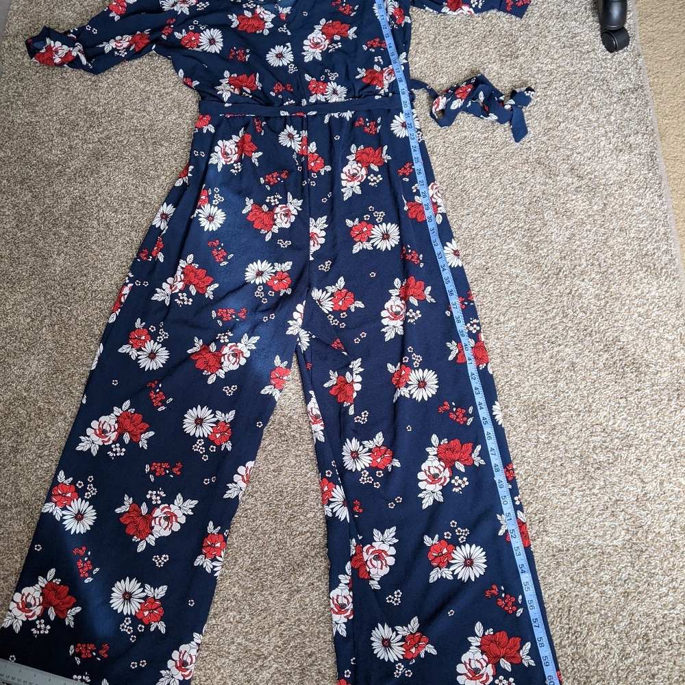 Wrapper jumpsuit - Picture 2 of 12